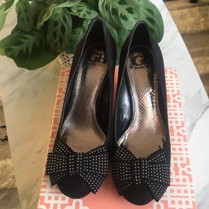 NWT Gianni Bini GB Black Suede Candle-Lite Wedges